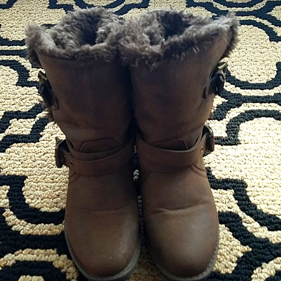 Boots - Picture 1 of 6